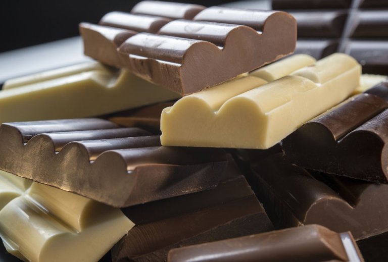 Large Bar
